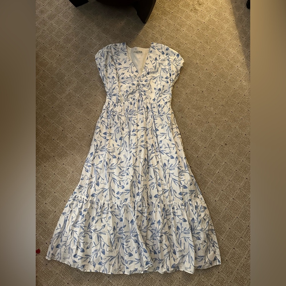 Abercrombie & Fitch Blue and White Leaf Print Maxi Dress